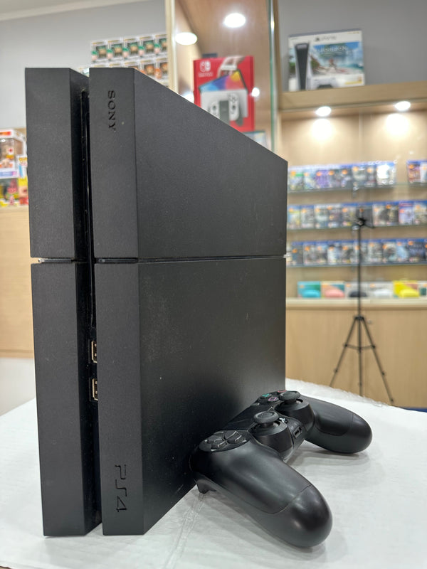 PlayStation 4 500GB modello FAT con controller [USATO]